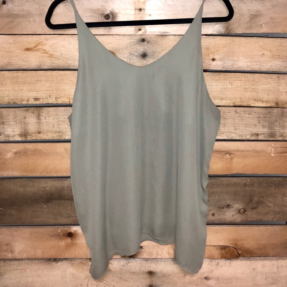 Green Tank - Picture 2 of 3